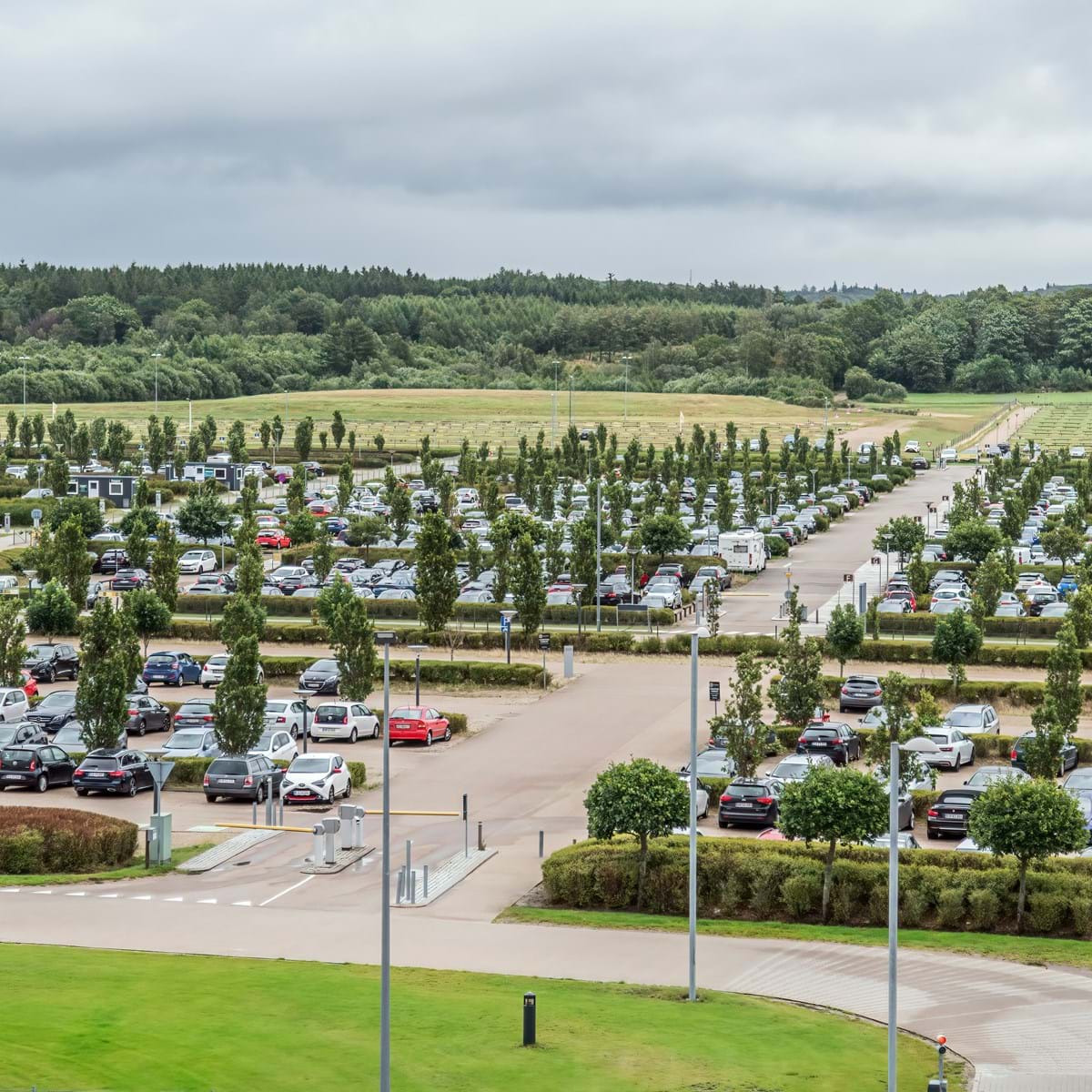 27 Aug 2021 Udsigt Over Parkerede Biler 2 Oliver Kielstrup